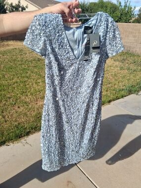 Adrianna Papell Light Silver Sequin V‑Neck Mini Dress